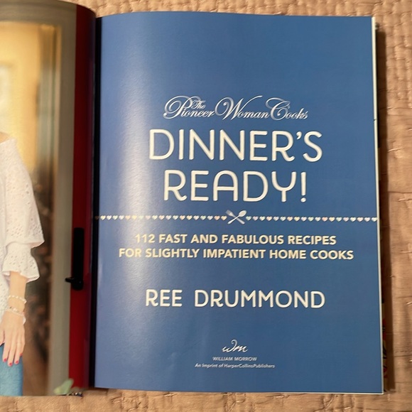 The Pioneer Woman Cooks cookbook “Dinner’s Ready” by Ree Drummond. Like new - Picture 5 of 7
